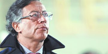 Petro asegura continuidad del salario mínimo vital mientras se revisa suspensión judicial