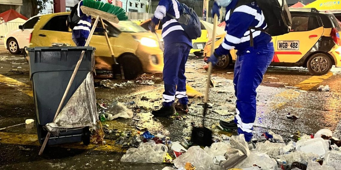 Son más de 1.600 operarios que prestarán el servicio de aseo durante los cuatro días oficiales del Carnaval