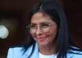 Delcy Rodríguez dice que Machado tendrá que “responder ante Venezuela” si regresa al país