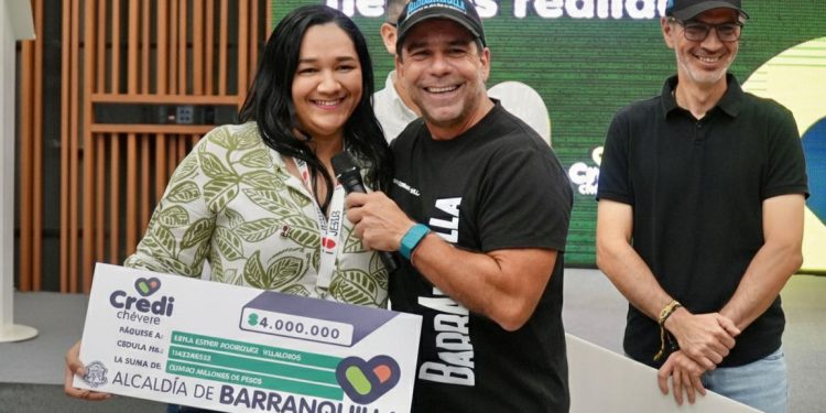 CrediChévere sigue transformando sueños en oportunidades: Alcaldía entregó 252 nuevos créditos a emprendedores