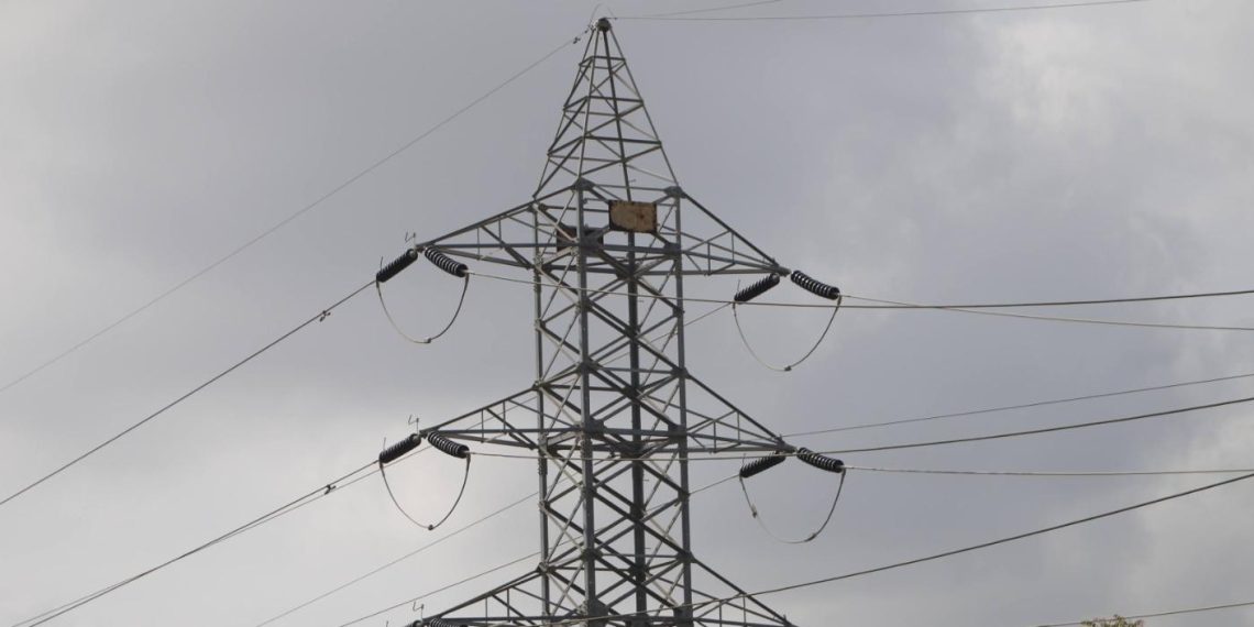 Superservicios ordena a empresas de energía y gas activar planes de riesgo por temporada de lluvias