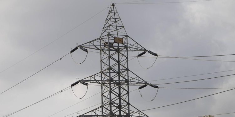 Superservicios ordena a empresas de energía y gas activar planes de riesgo por temporada de lluvias