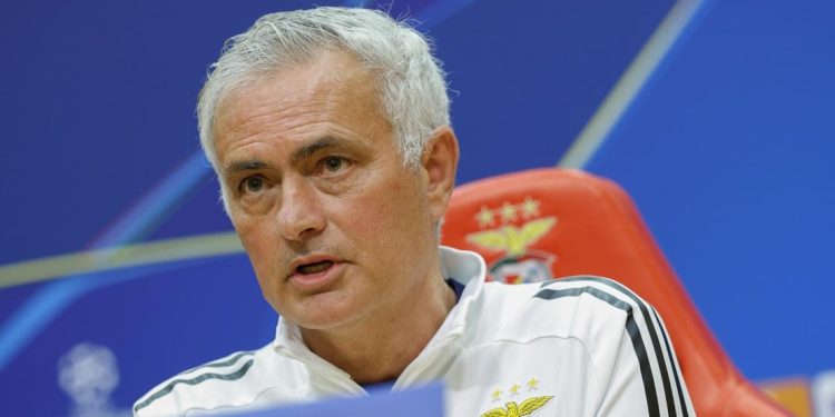 Mourinho quiere eliminar al Real Madrid en Champions y respalda a Arbeloa