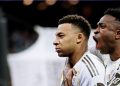 Mbappé rescata al Real Madrid en una noche de dudas