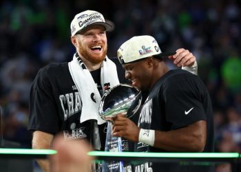 Seahawks levantan su segundo Super Bowl con defensa implacable y juego sólido de Walker