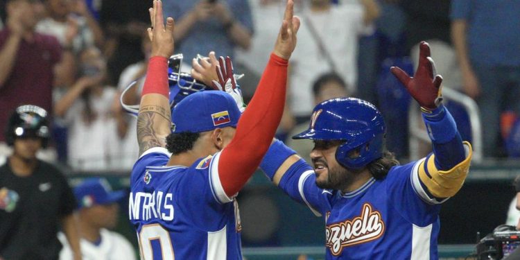 Venezuela hace historia: vence a Italia y jugará su primera final del Clásico Mundial ante EE. UU.