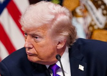 Trump insta a Australia a otorgar asilo al equipo femenino de fútbol de Irán tras protesta en la Copa de Asia