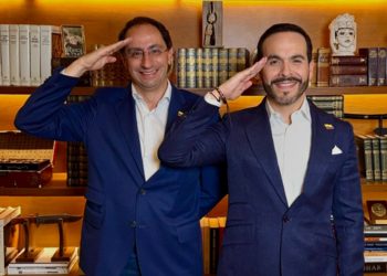 De la Espriella apuesta por experiencia técnica y designa a Restrepo como su vicepresidente