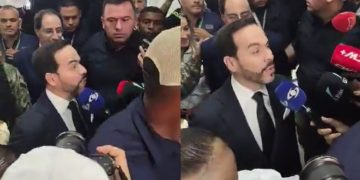 Abelardo de la Espriella oficializa su candidatura presidencial en Cali