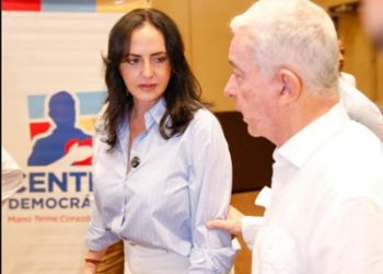 Cabal marca distancia interna, pero se mantiene firme en el Centro Democrático