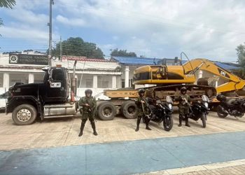 Ejército incauta retroexcavadora ilegal en el sur del Tolima