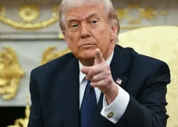 Trump afirma que negociadores iraníes están “rogando” por un acuerdo y critica a la OTAN