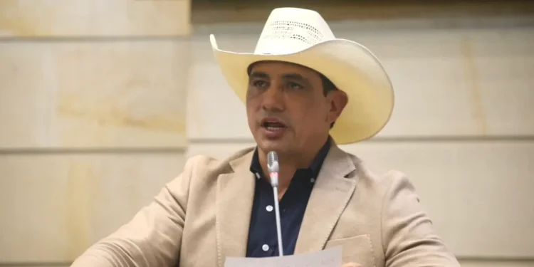Senador Alirio Barrera enfrenta denuncia por presunto acoso sexual ante la Corte Suprema