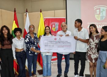 Gobernación del Atlántico impulsa el liderazgo juvenil con la entrega de estímulos por $264 millones
