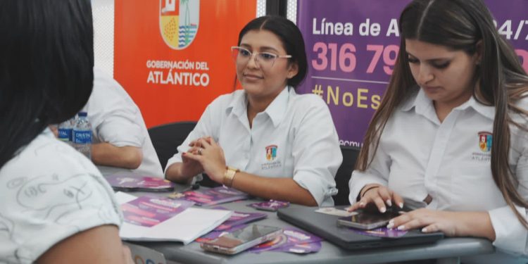 Las mujeres del Atlántico son motor de transformación social y económica: gobernador Verano