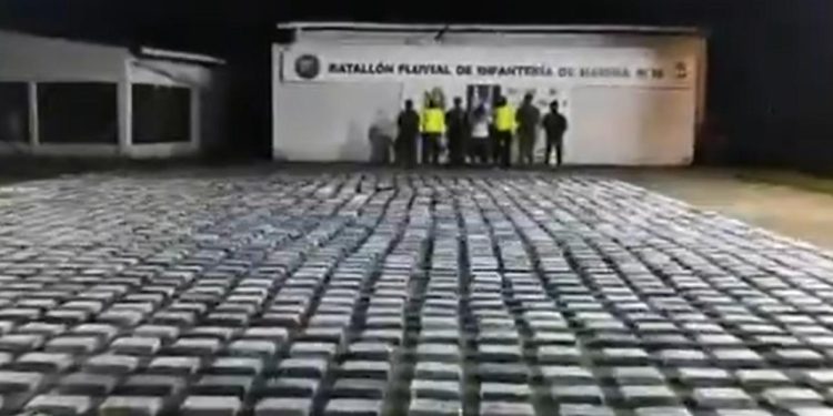 Incautan 1,9 toneladas de cocaína en el municipio de Acandí, en el Chocó