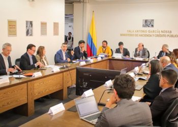 Gobierno y banca buscan acuerdos para impulsar recursos en zonas afectadas por la emergencia invernal