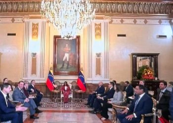 Delegación de EE. UU. llega a Miraflores para reunión energética con Venezuela