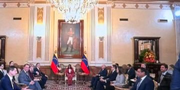 Delegación de EE. UU. llega a Miraflores para reunión energética con Venezuela