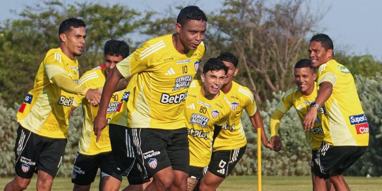 Junior recibe a Fortaleza con la obligación de recuperarse en el Romelio Martínez