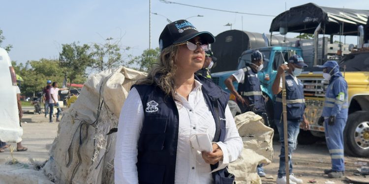 Alcaldía interviene punto crítico en la calle 17 y evita riesgos en redes de energía y gas