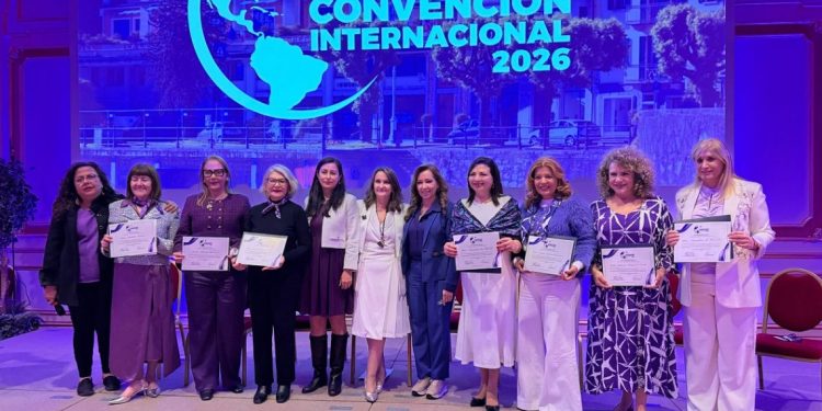 El Atlántico teje dignidad en Italia: Liliana Borrero muestra como el saber ancestral se transforma en poder económico