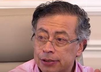 Petro desata tormenta política tras tragedia aérea: lanza duros calificativos contra líderes de oposición