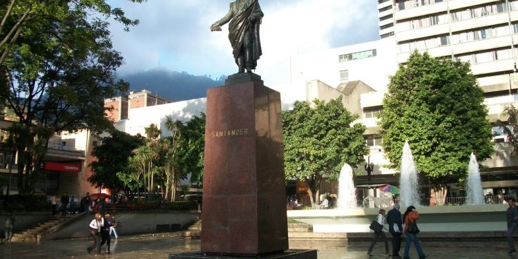 Por acciones preventivas de la Procuraduría, se recupera el parque Santander en Bogotá