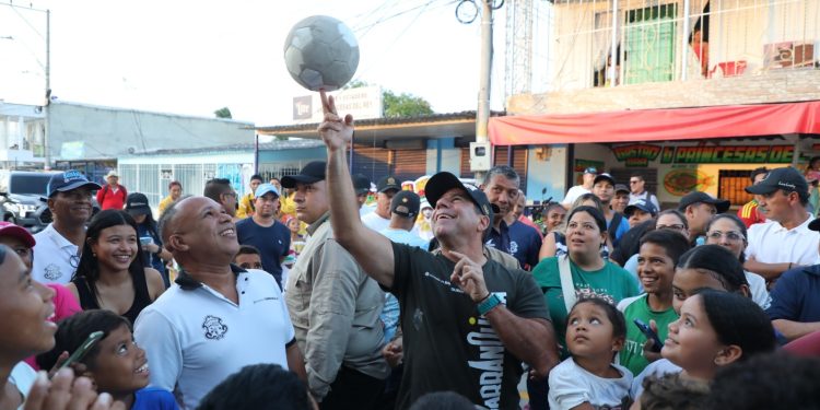 “¡Barranquilla ha crecido porque entre todos lo hemos hecho posible!”: alcalde Char invita a pagar predial con descuento