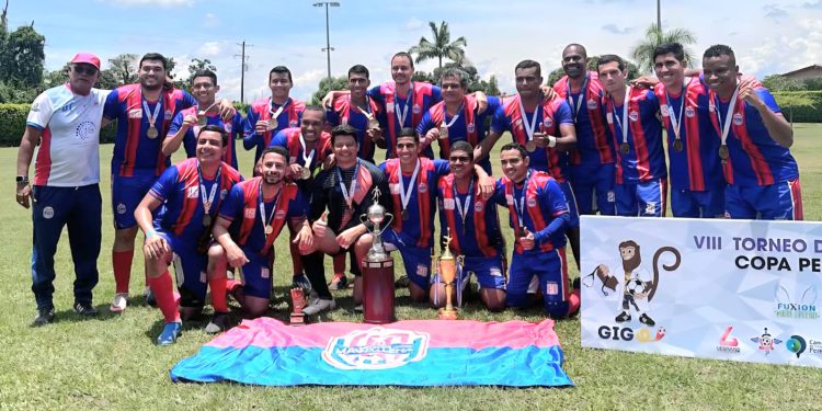 Rueda el balón! Inicia en Barranquilla el IX Torneo Nacional de Fútbol Médico