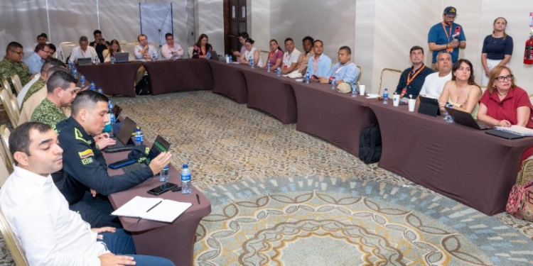 Viceministra de Conectividad lideró agenda en Cartagena para cerrar brechas y acelerar proyectos estratégicos en Bolívar