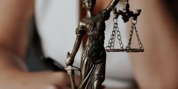 Por acoso laboral, Procuraduría destituye e inhabilita por 10 años a jueza de Justicia Penal Militar