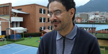 Padres cuestionan uso del Colegio Americano de Bogotá para evento de Iván Cepeda