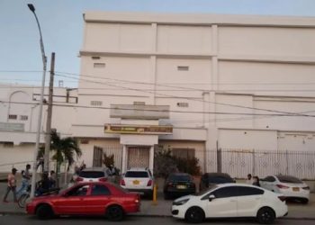 Sicarios asesinan a joven frente a su vivienda en El Bosque
