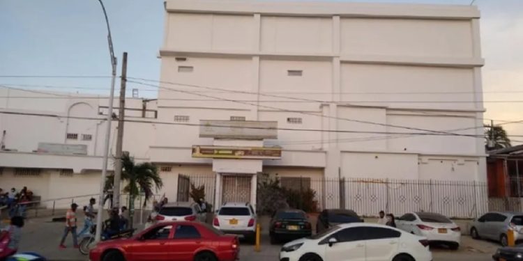 Sicarios asesinan a joven frente a su vivienda en El Bosque