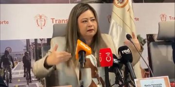 Ministra de Transporte responde a críticas contra director de la Aerocivil: “Que Chimenty se defienda”