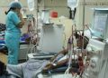 Pacientes renales en Ecuador denuncian que aranceles del 50% a insumos de Colombia los ponen “en riesgo de muerte”