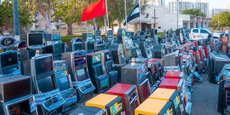 Golpe a las mafias: desmantelan ensambladora ilegal de tragamonedas en Barranquilla