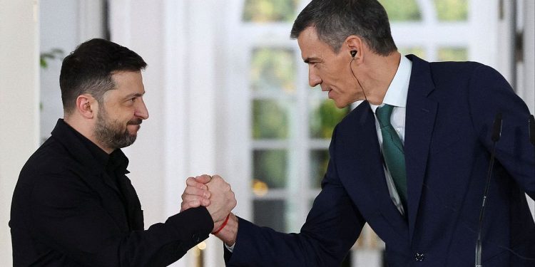 Volodimir Zelensky se reúne con Pedro Sánchez en España para fortalecer apoyo a Ucrania