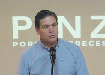 Juan Carlos Pinzón exige desclasificar los computadores de las FARC y pide explicaciones a Iván Cepeda