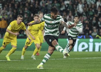 Luis Suárez lidera remontada épica del Sporting: gol, asistencia y pase a cuartos