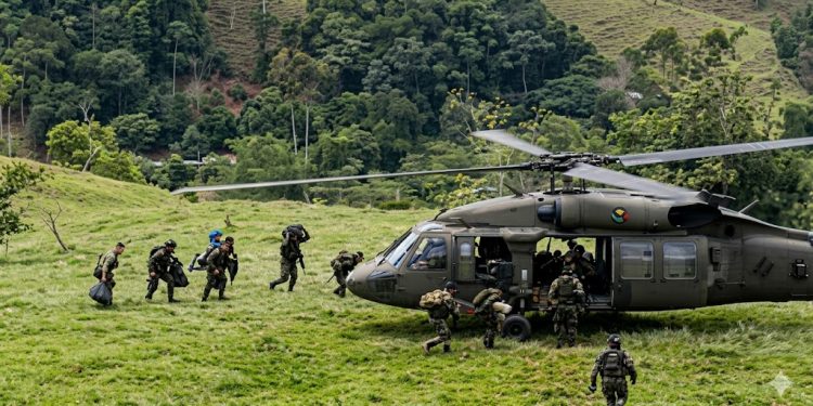 Combates en zona rural de Sonsón dejan heridos y familias confinadas en vereda La Danta