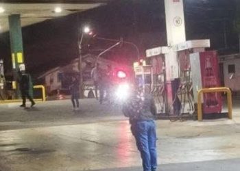 Alerta en Barranquilla: lanzan presunto artefacto explosivo en estación de servicio de San Felipe