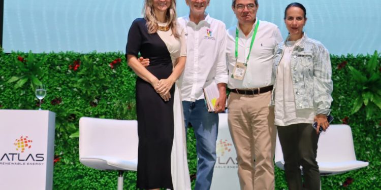 Urge mejorar la infraestructura de transmisión para avanzar en la transición energética: gobernador Eduardo Verano