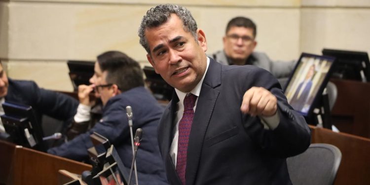 Radican ponencia para restituir la mesada 14 a más de 164 mil docentes públicos en Colombia