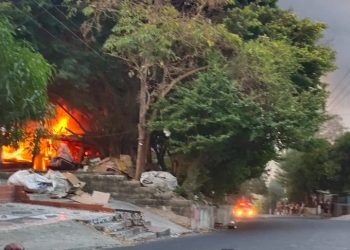 Incendio: Varias viviendas afectadas en Loma de La Manga