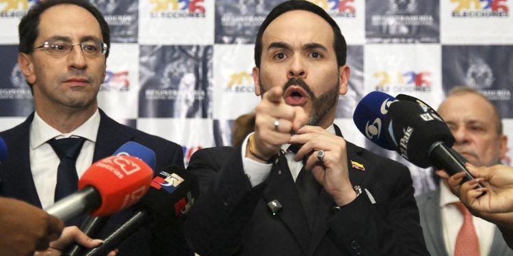 Abelardo De La Espriella denuncia ante EE. UU. y el Parlamento Europeo la interceptación ilegal y perfilamiento político por parte del gobierno Petro