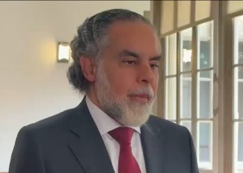 “Se van a fregar”: Benedetti arremete contra el Consejo de Estado tras suspensión de traslado pensional