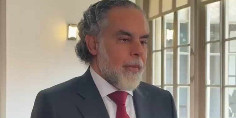 “Se van a fregar”: Benedetti arremete contra el Consejo de Estado tras suspensión de traslado pensional