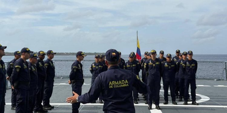 Refuerzan seguridad en el Caribe: buque ARC “24 de Julio” llega a San Andrés